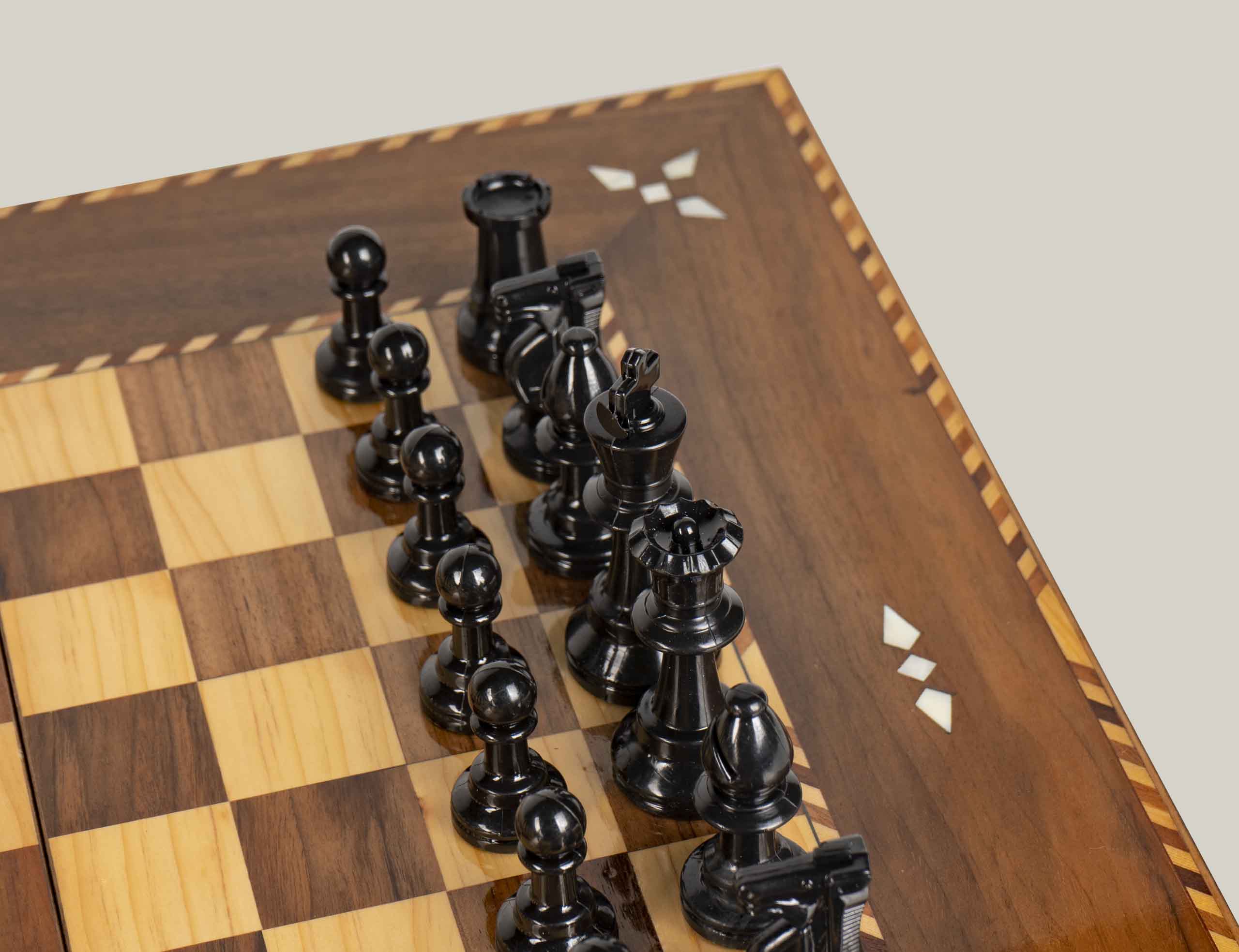 Byblos - Backgammon & Chess Set