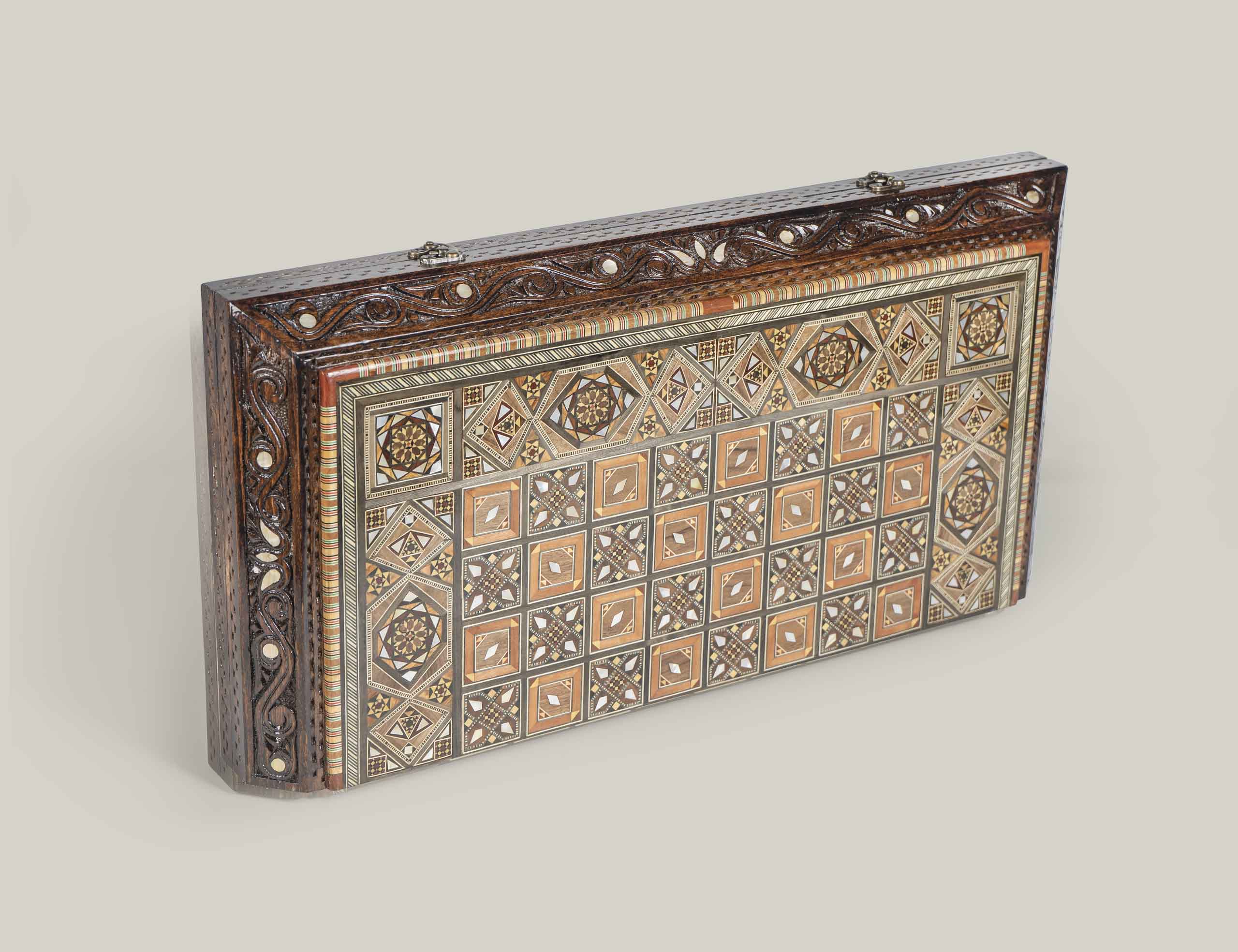 Seraphi - Backgammon & Chess Set