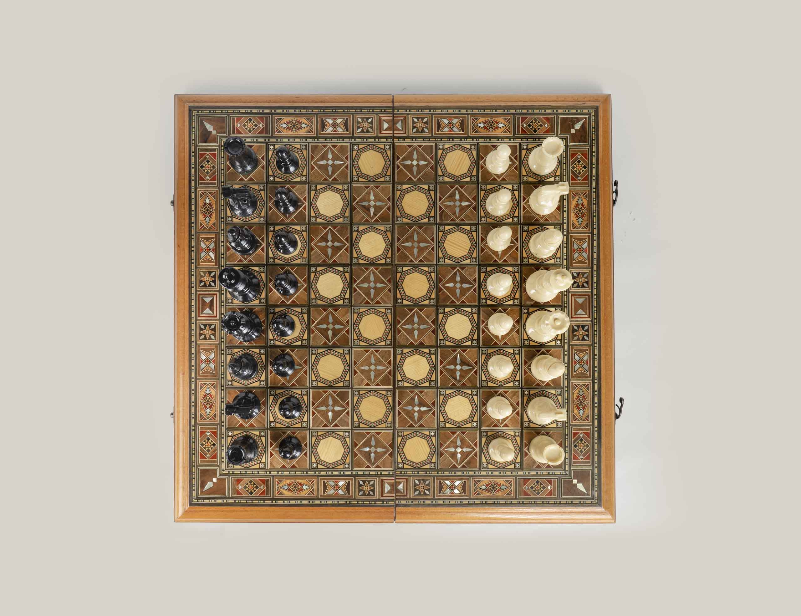 Marash - Backgammon & Chess Set