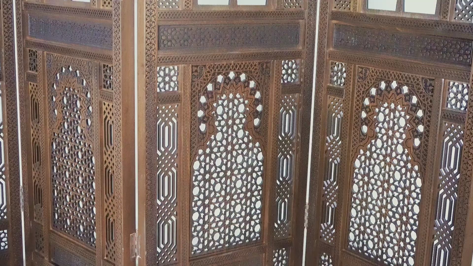 Load video: Anbar – The Damascene Paravan