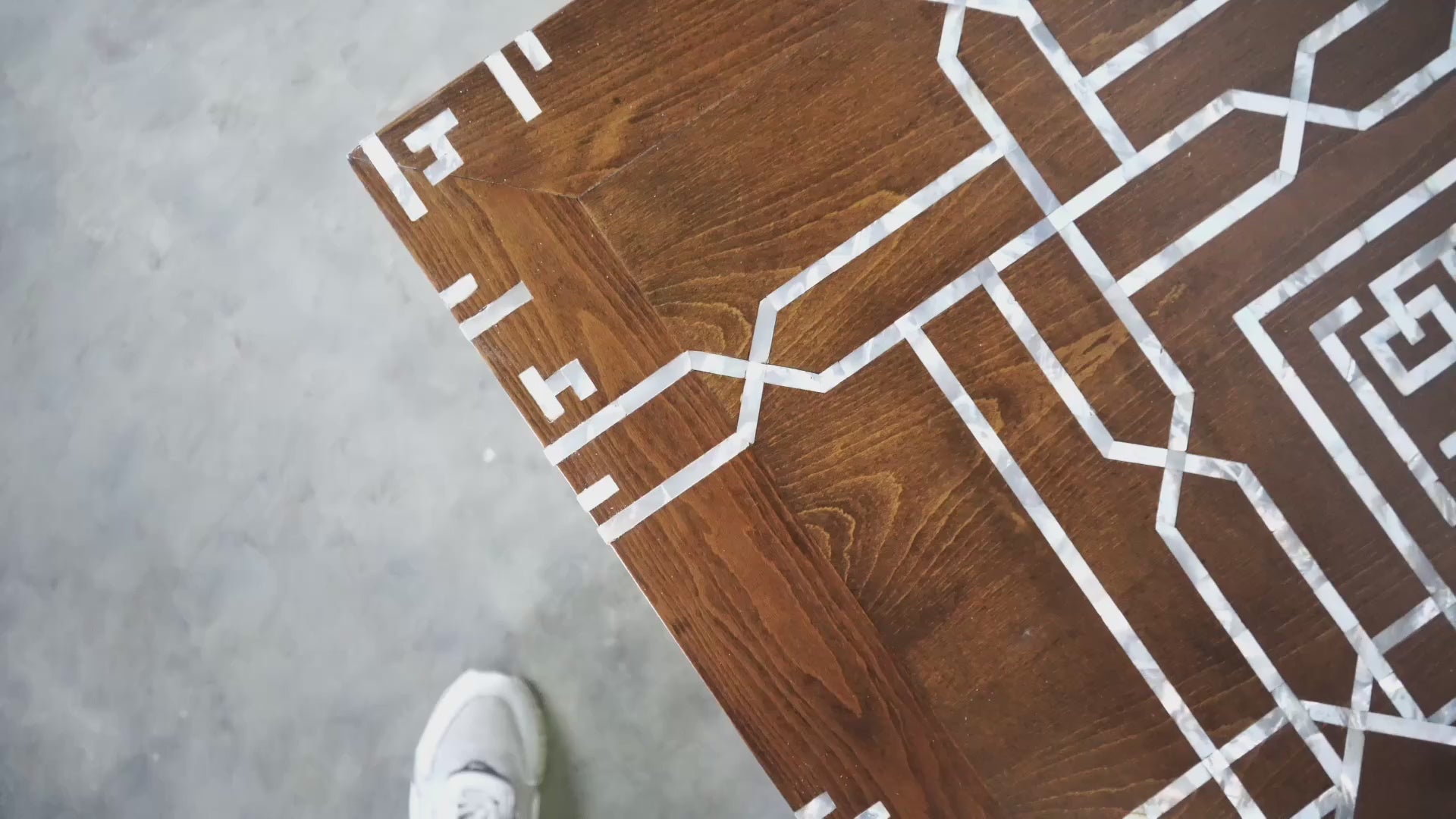 Load video: Salema – Welcome Coffee Table with Centerpiece &amp; Geometric Inlay